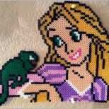 Bemerkenswert Disney Inspired Princess Rapunzel with Pascal Tangled